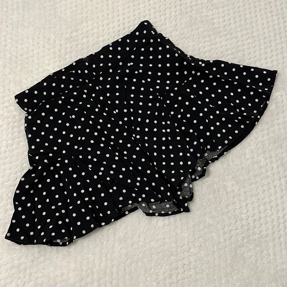Hartstrings White & Black Polka Dot Shorts